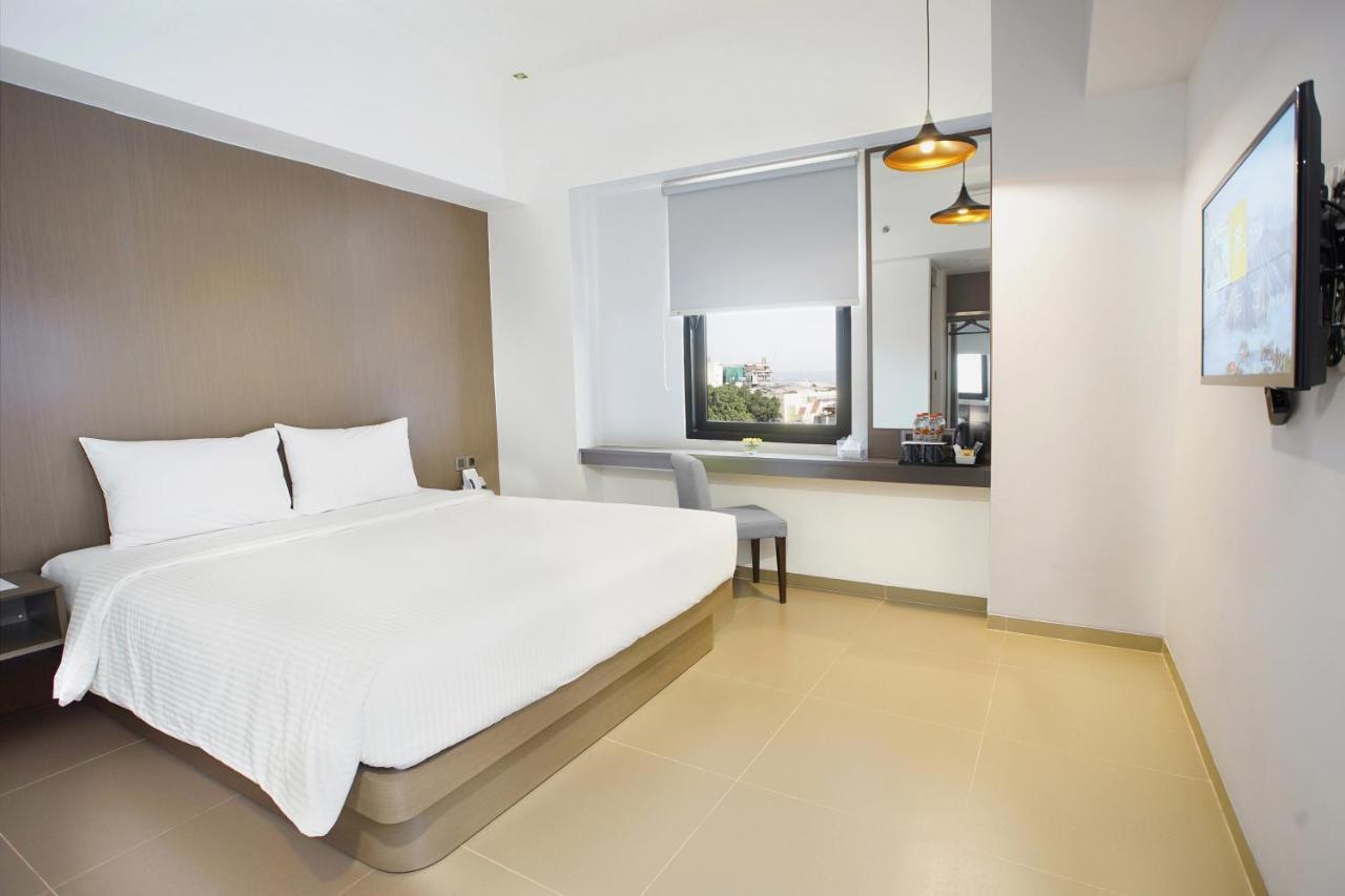 Malioboro Prime Hotel Yogyakarta Exterior photo
