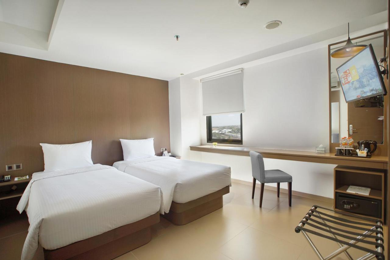 Malioboro Prime Hotel Yogyakarta Exterior photo
