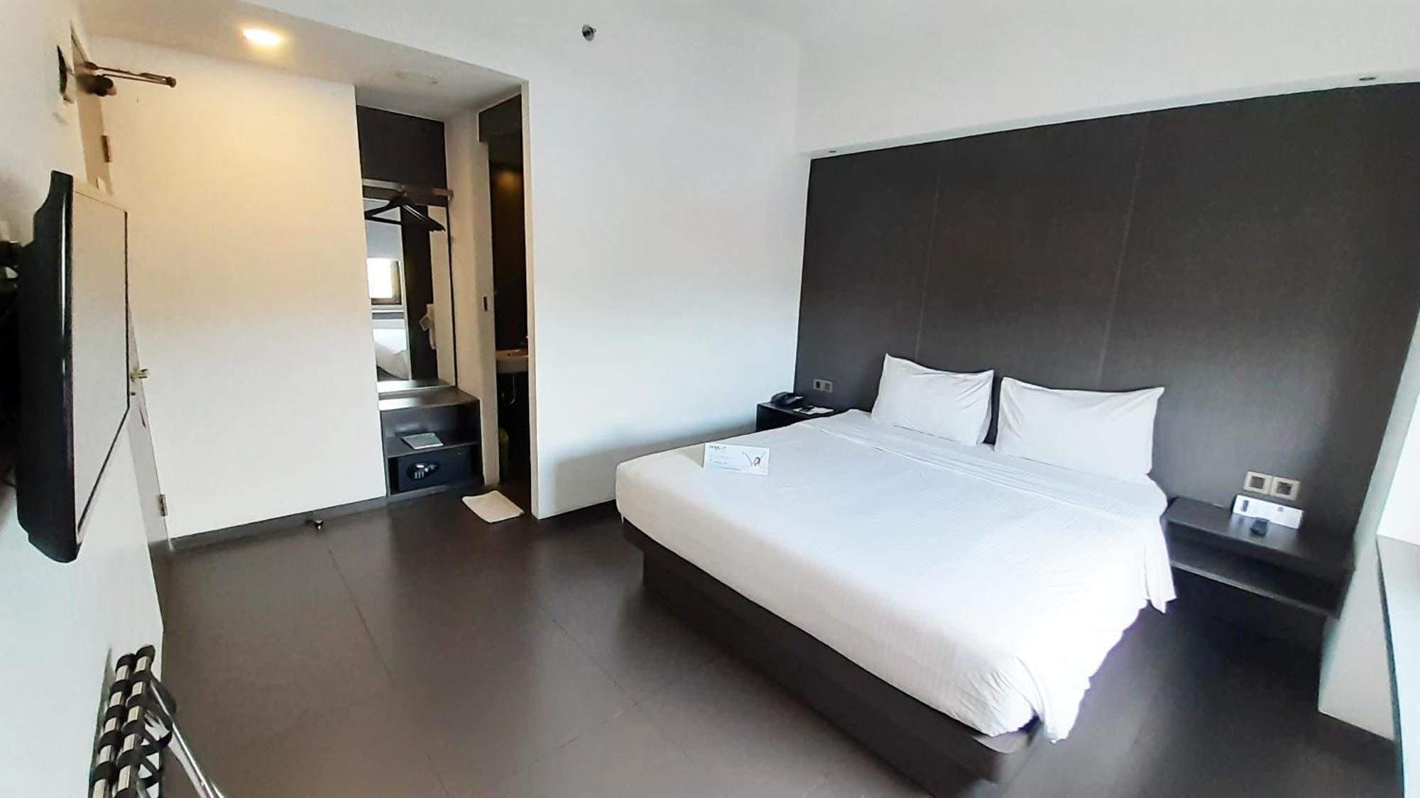 Malioboro Prime Hotel Yogyakarta Exterior photo