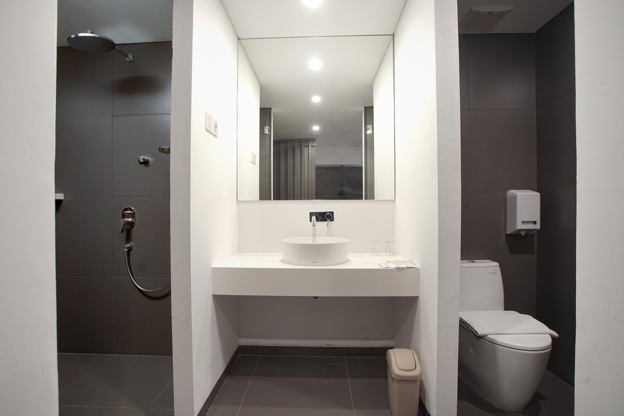 Malioboro Prime Hotel Yogyakarta Exterior photo