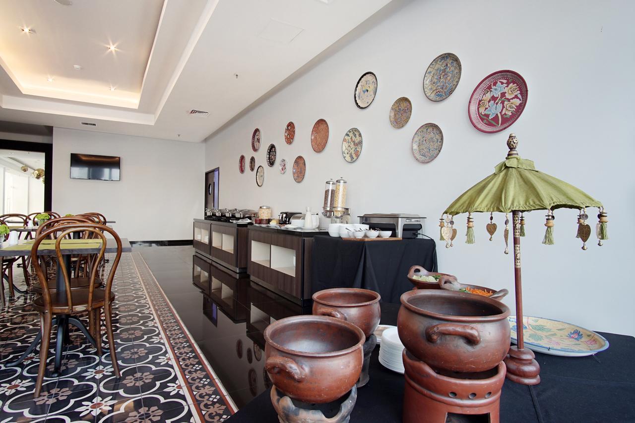 Malioboro Prime Hotel Yogyakarta Exterior photo